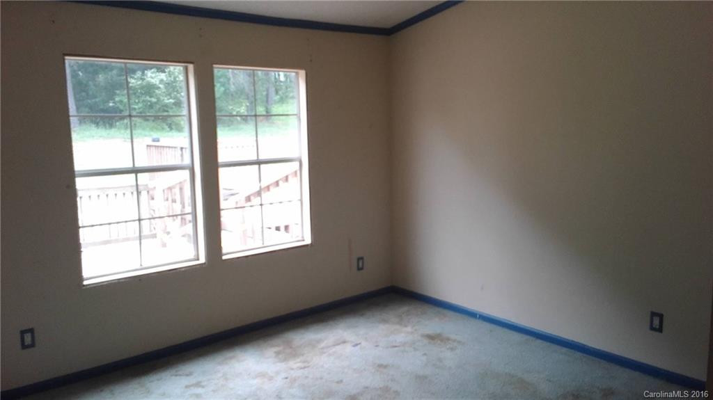 5526 Whitesides Road - Photo 12