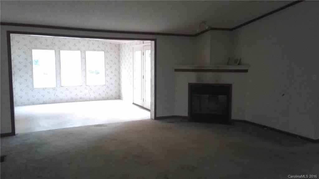 5526 Whitesides Road - Photo 7