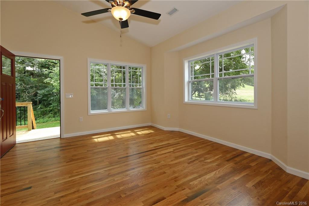 39 Autumn Breeze Drive #5 - Photo 4