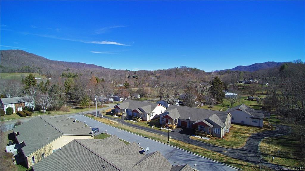 13 Autumn Breeze Drive #1 - Photo 18