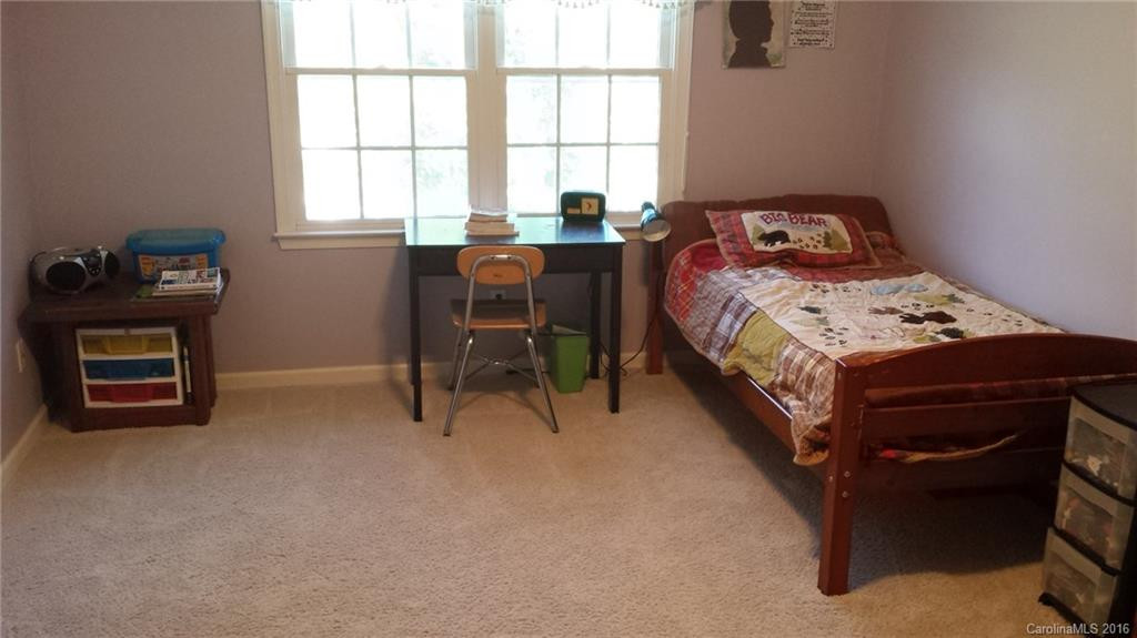 1015 Thorncrest Drive - Photo 11