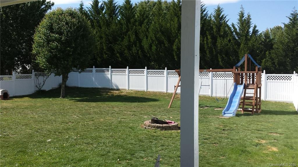 1015 Thorncrest Drive - Photo 16