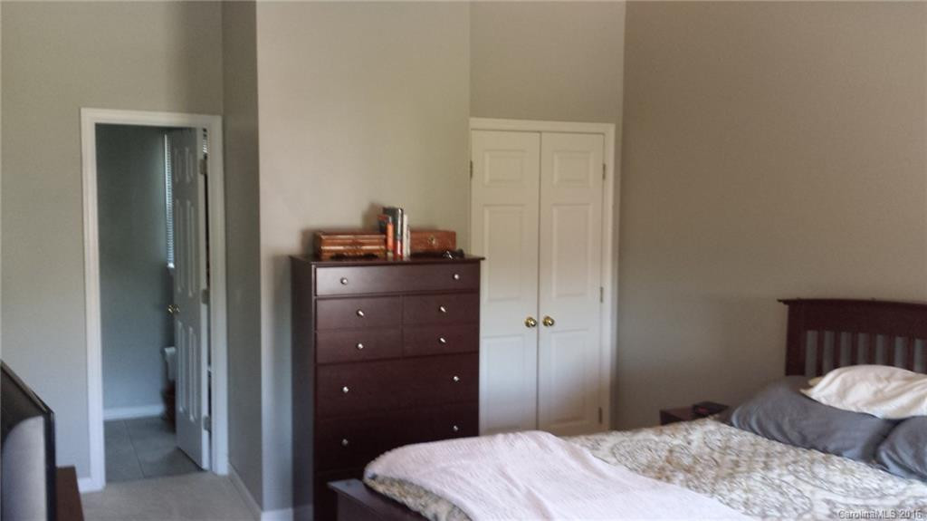 1015 Thorncrest Drive - Photo 8