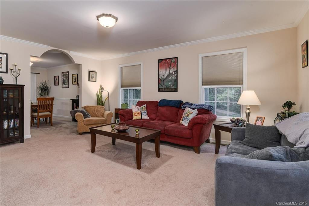 25 Puckett Road - Photo 4