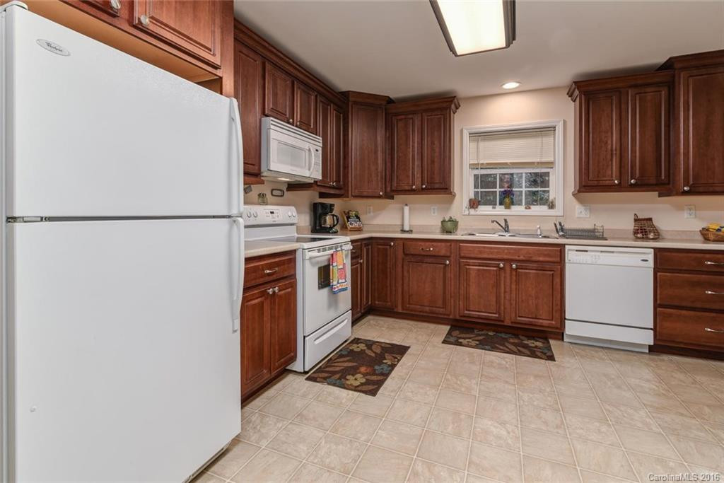 25 Puckett Road - Photo 8