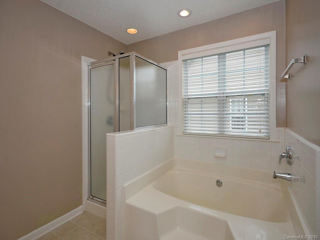 114 Sunberry Trail - Photo 9