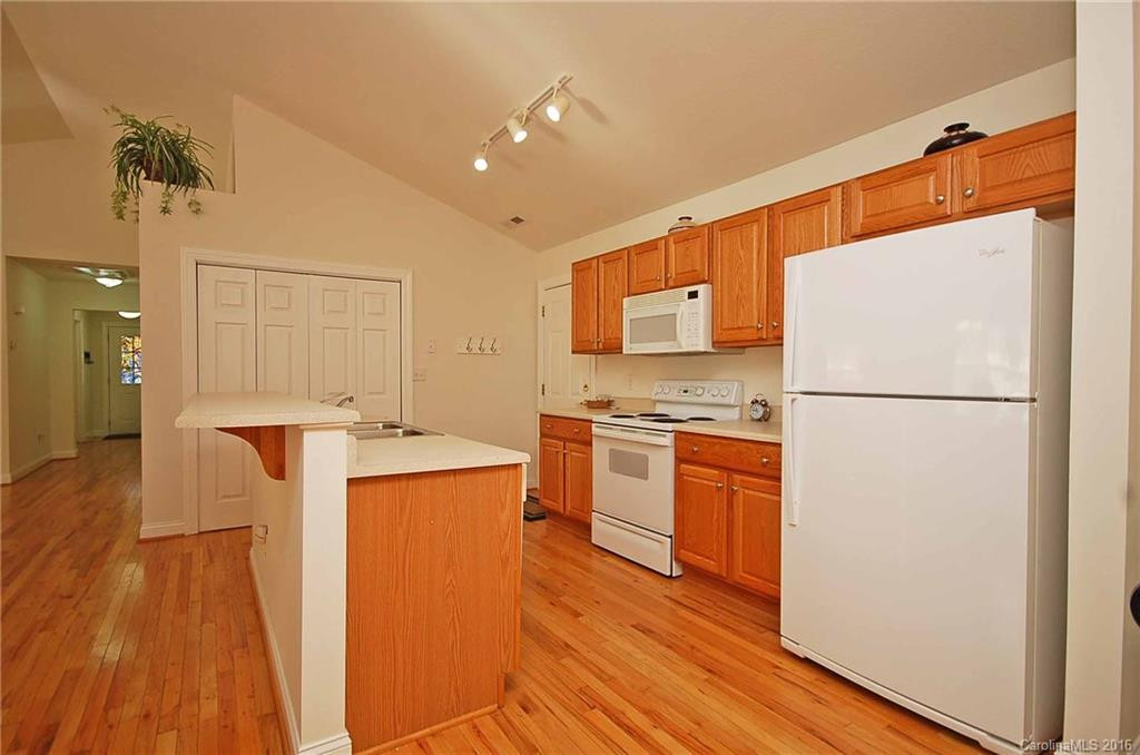 149 Covered Bridge Drive #4-6 - Photo 12