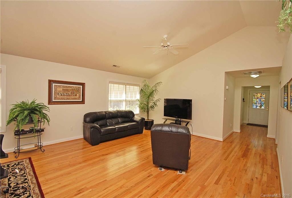 149 Covered Bridge Drive #4-6 - Photo 10