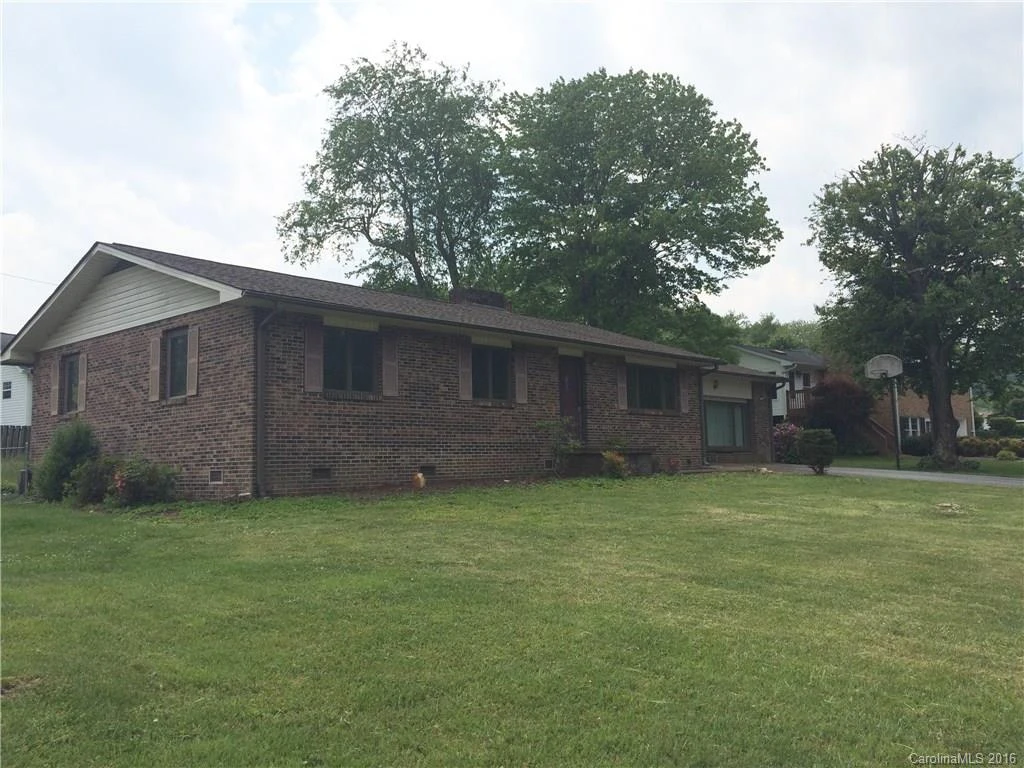 107 White Oak Street