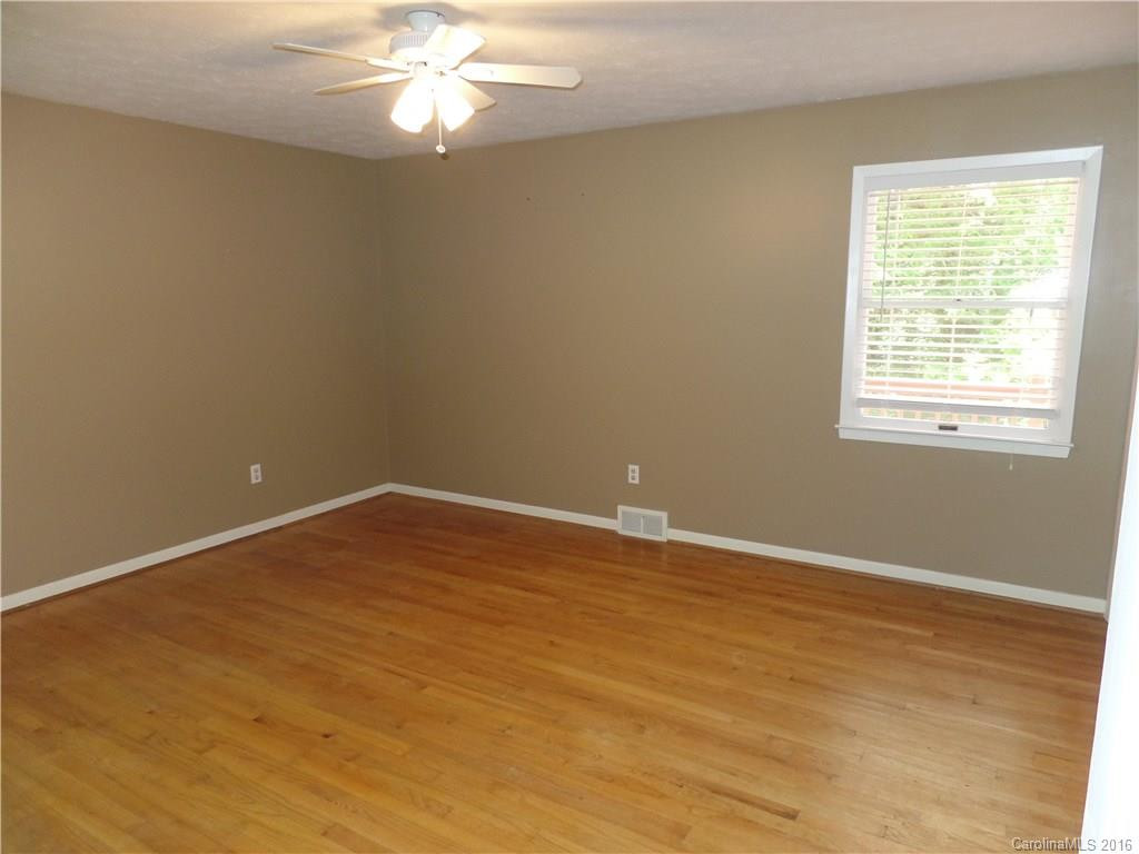 9 Squirrel Hill Drive - Photo 14
