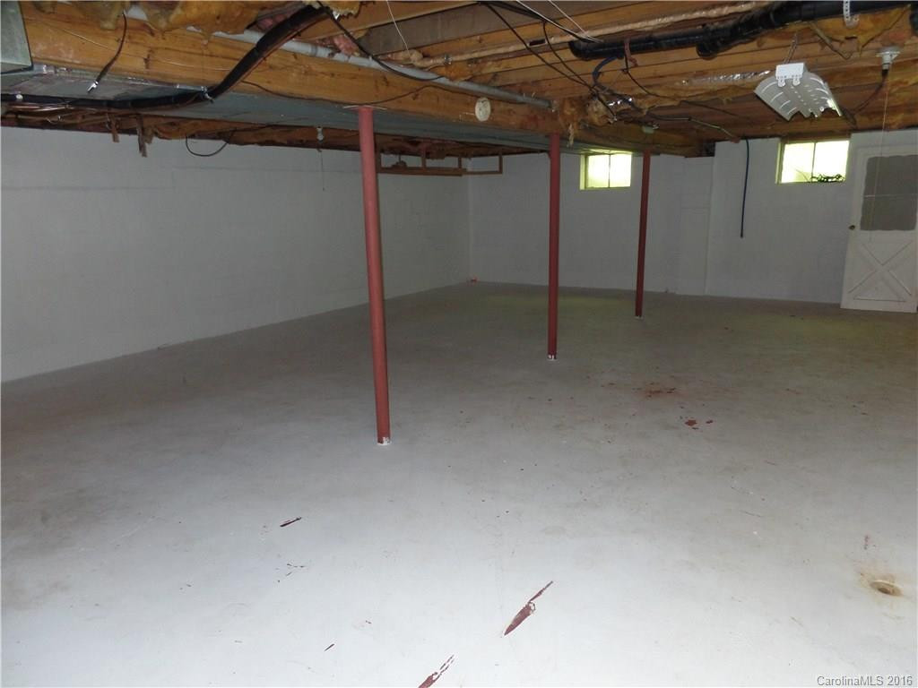 9 Squirrel Hill Drive - Photo 18