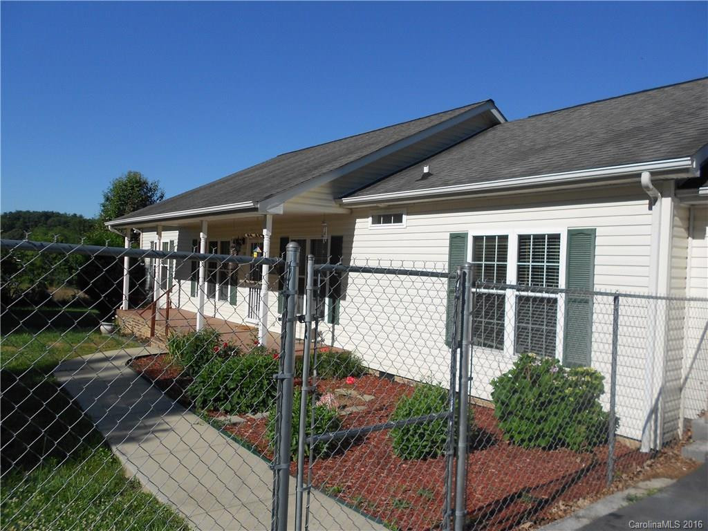 76 Lakewood Road - Photo 2