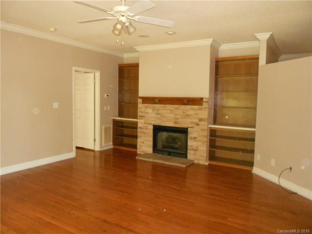 76 Lakewood Road - Photo 4
