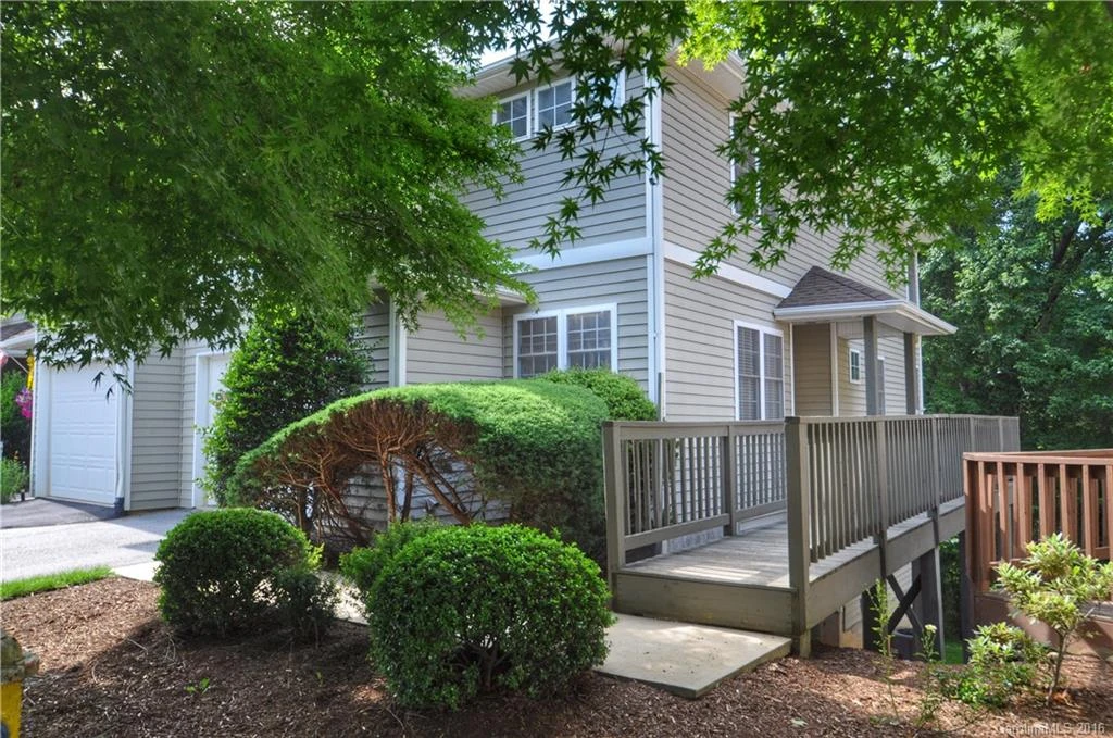 101 Farm Lane #20