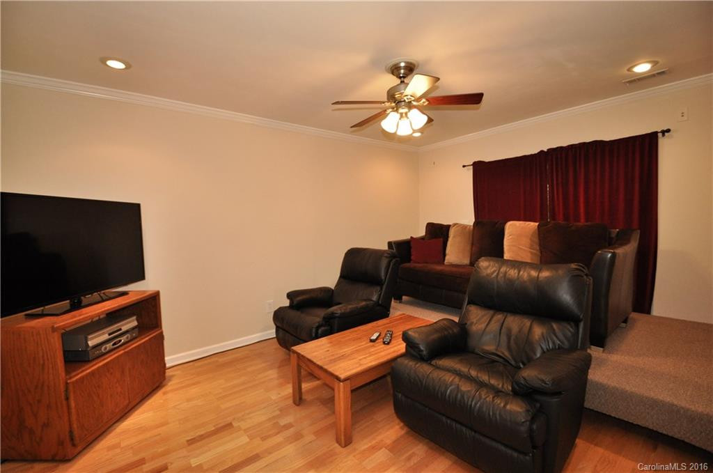 101 Farm Lane #20 - Photo 17