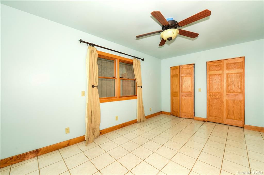 302 Mountain Springs Road - Photo 17