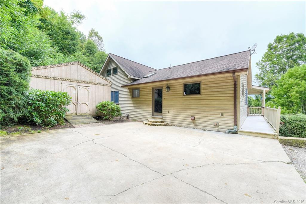 302 Mountain Springs Road - Photo 4