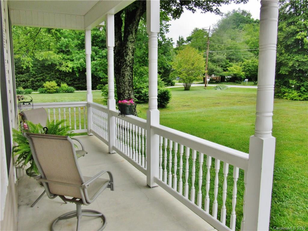 511 Brooklyn Avenue - Photo 2