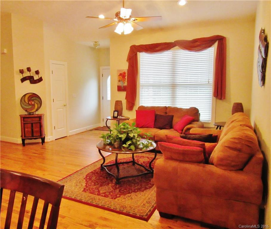511 Brooklyn Avenue - Photo 4