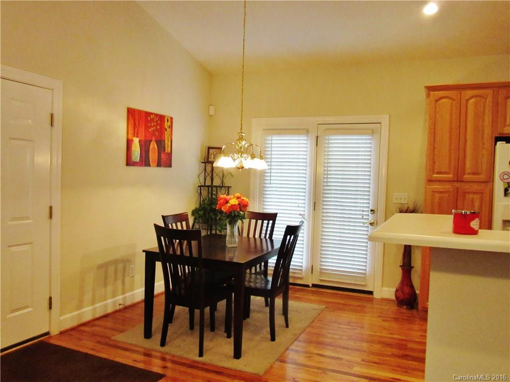 511 Brooklyn Avenue - Photo 9