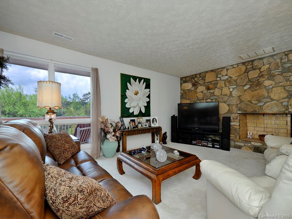 63 Sun Valley Drive - Photo 4