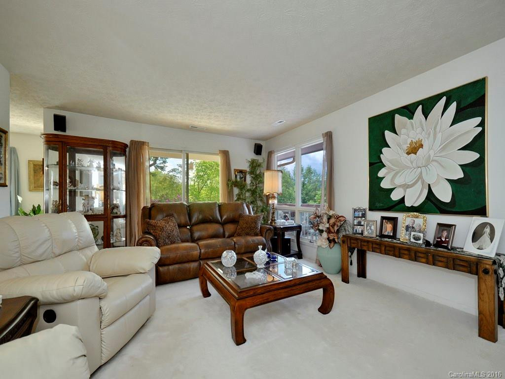 63 Sun Valley Drive - Photo 5