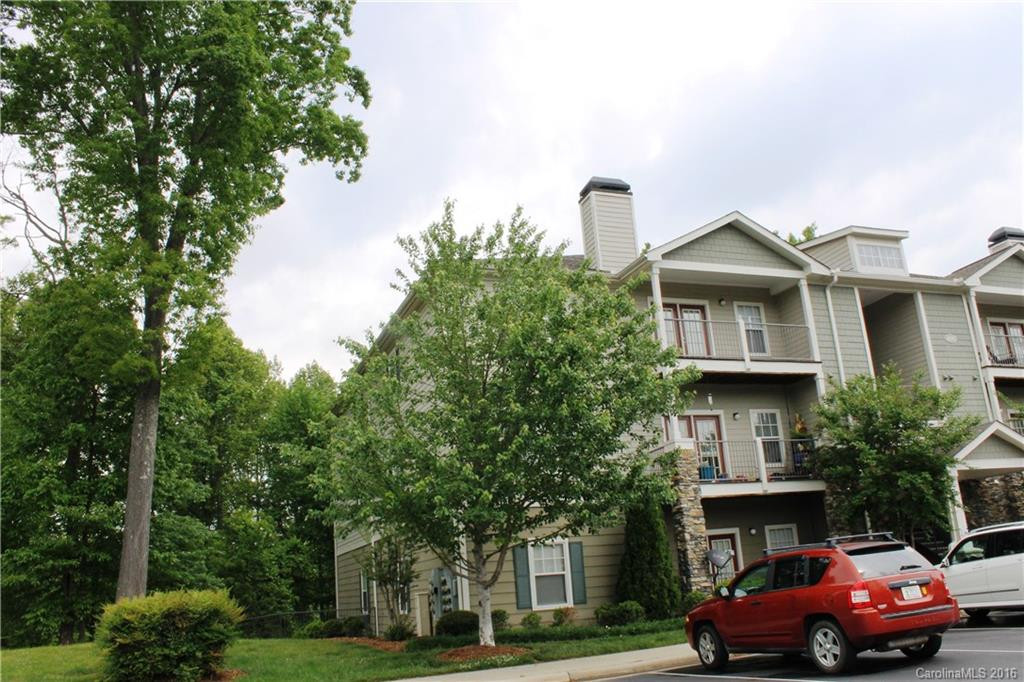 400 Vista Lake Drive #304