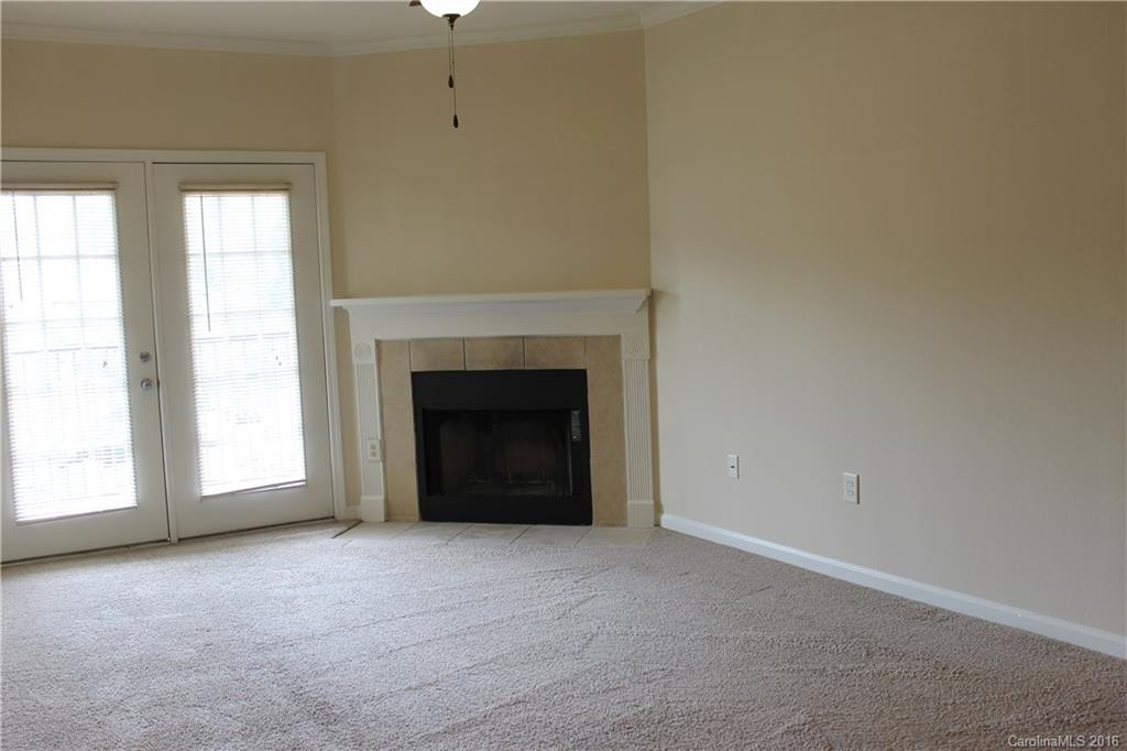 400 Vista Lake Drive #304 - Photo 2