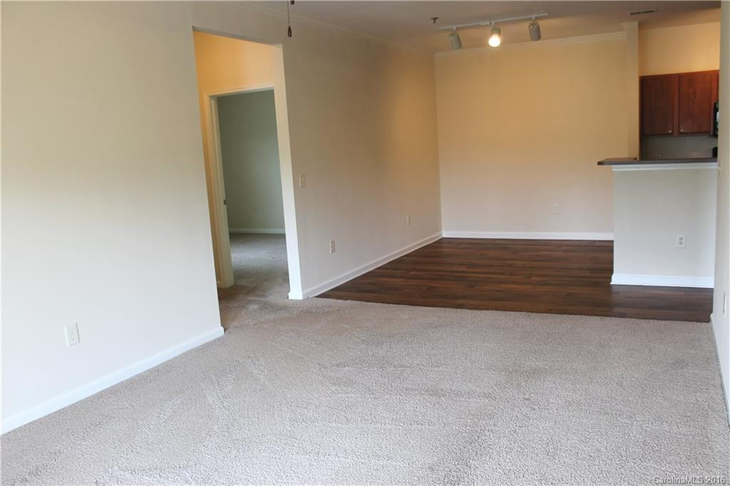 400 Vista Lake Drive #304 - Photo 4