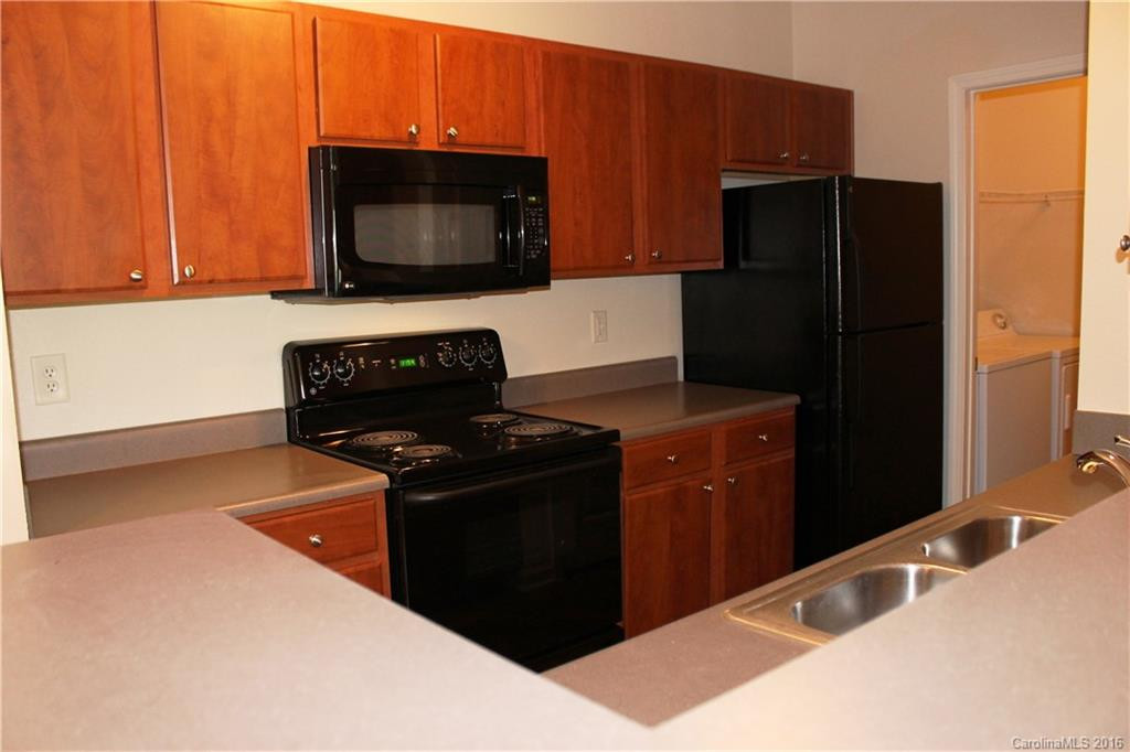 400 Vista Lake Drive #304 - Photo 5