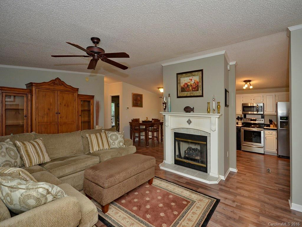 57 Founders Way #8 - Photo 4