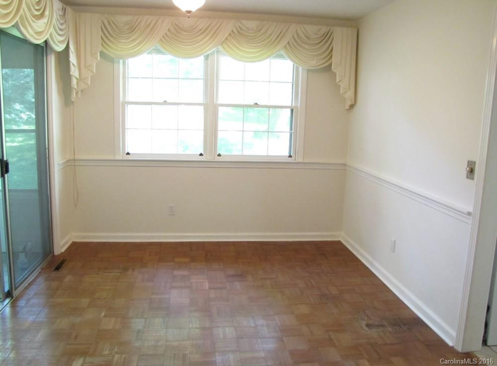 2640 Seminole Drive - Photo 4