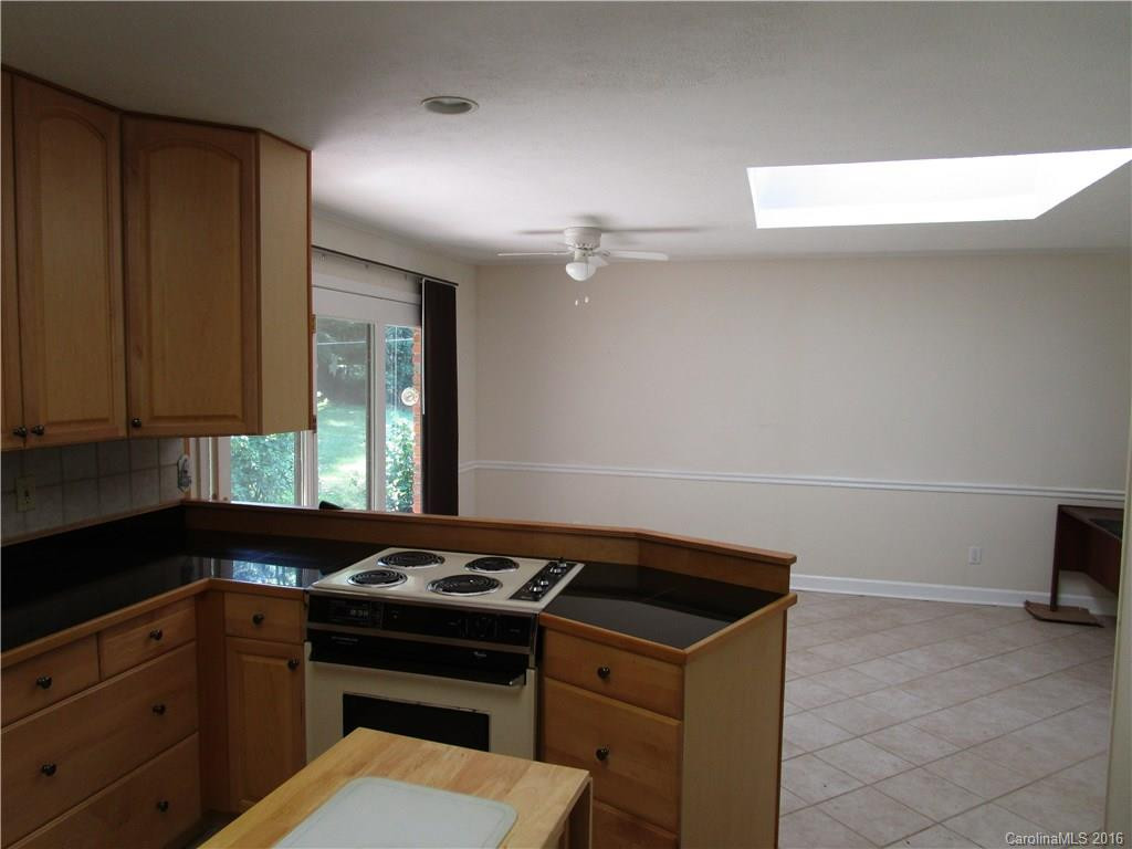 2640 Seminole Drive - Photo 6
