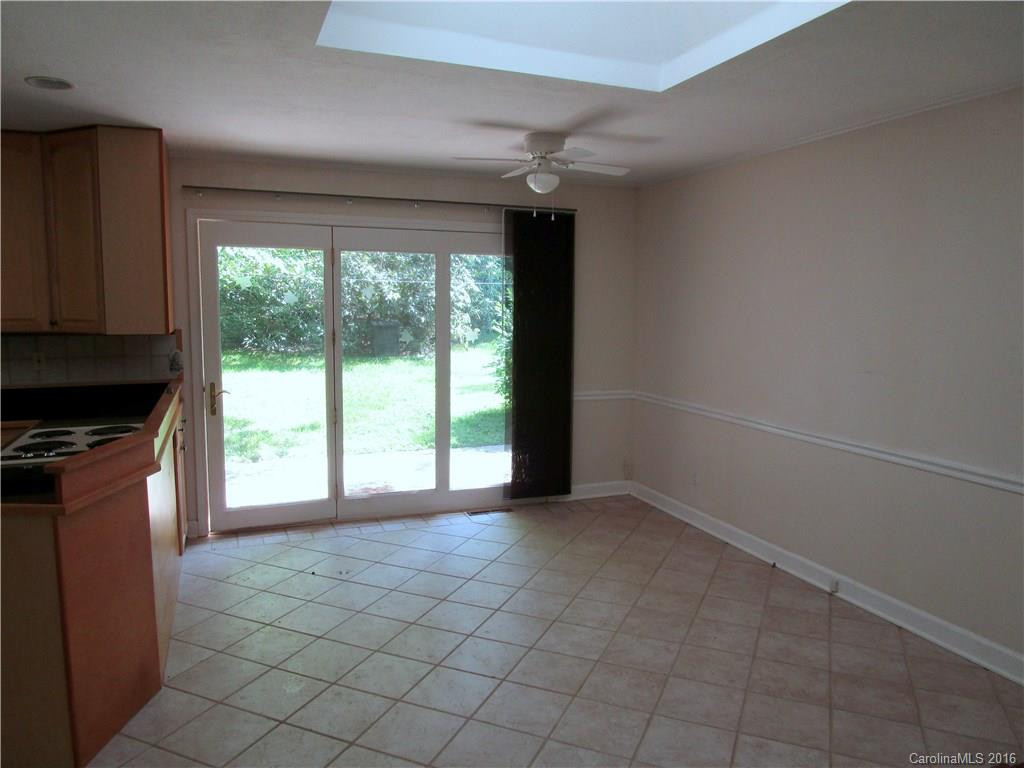 2640 Seminole Drive - Photo 7