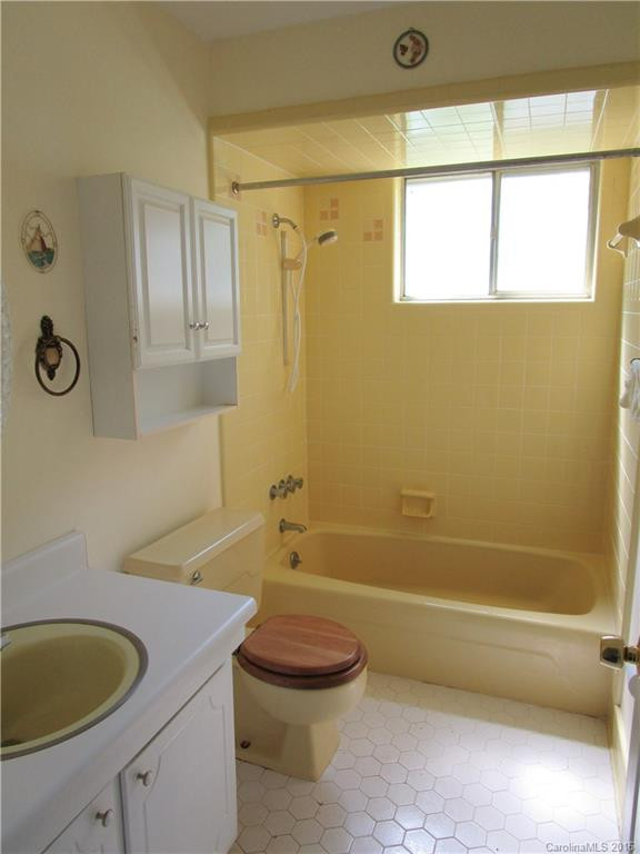 2640 Seminole Drive - Photo 10