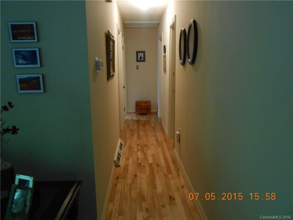 20 Riverbend Drive - Photo 5