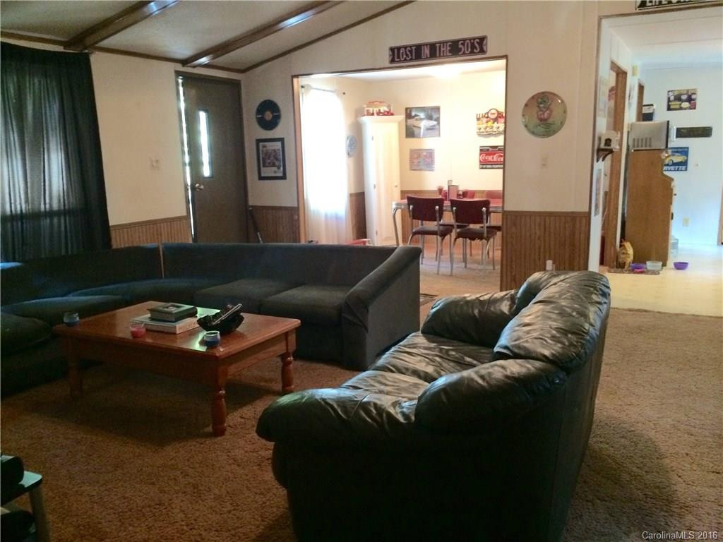 252 Hickory Nut Drive - Photo 2