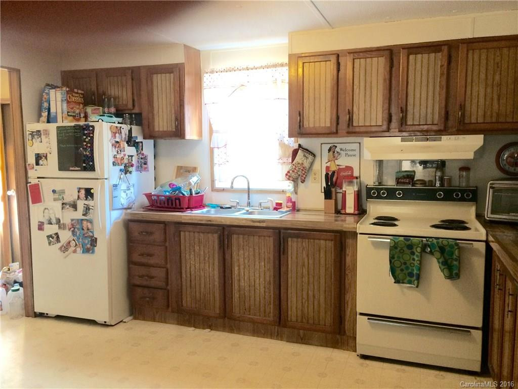 252 Hickory Nut Drive - Photo 3