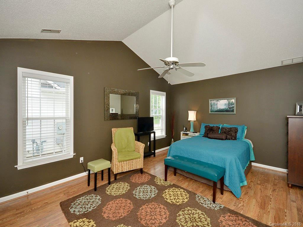 255 Stonehollow Road - Photo 8