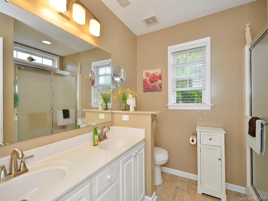 255 Stonehollow Road - Photo 9