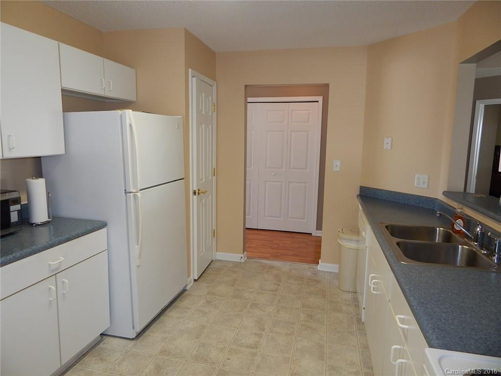 33 Tutor Lane - Photo 7