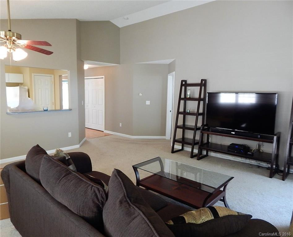 33 Tutor Lane - Photo 9