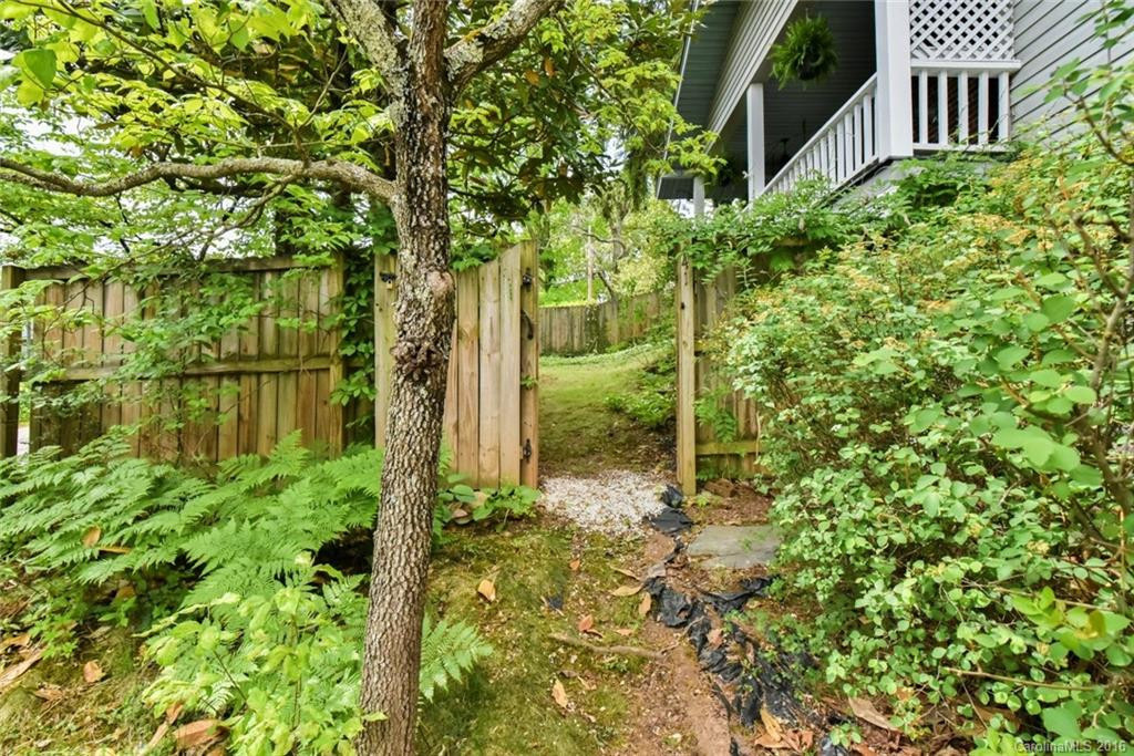 241 Fairmont Road - Photo 2