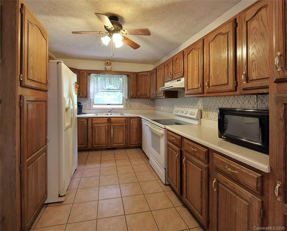 128 Spruce Drive - Photo 9