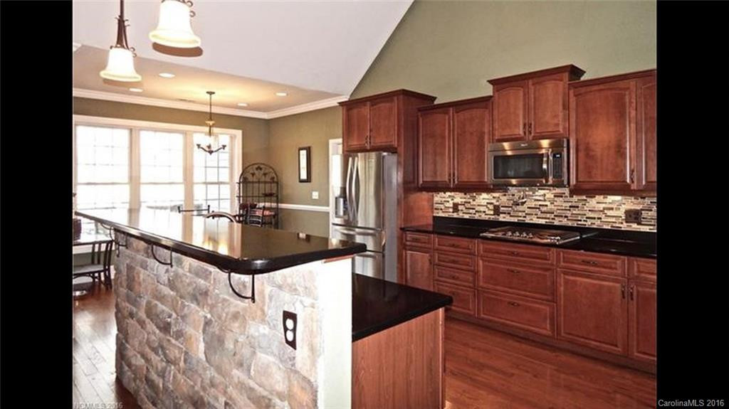 81 Pioneer Way - Photo 7