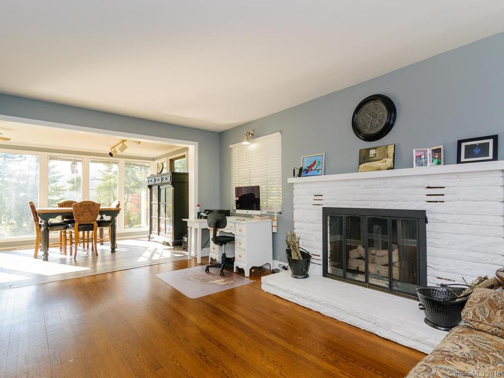 204 Hawkins Creek Road - Photo 4