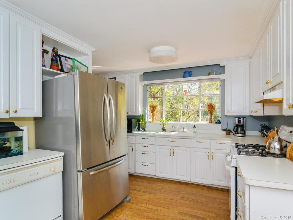 204 Hawkins Creek Road - Photo 8