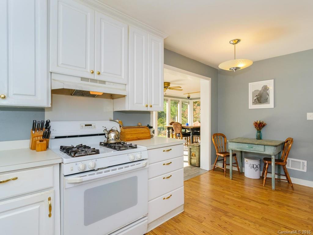 204 Hawkins Creek Road - Photo 9