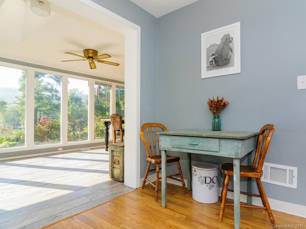 204 Hawkins Creek Road - Photo 10