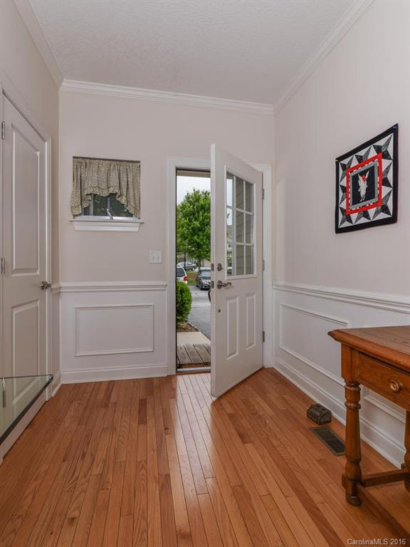 94 Fox Den Drive #102 - Photo 2